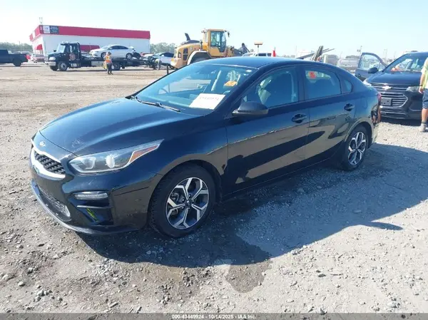 3KPF24AD8ME269860 2021 KIA FORTE - Image 2