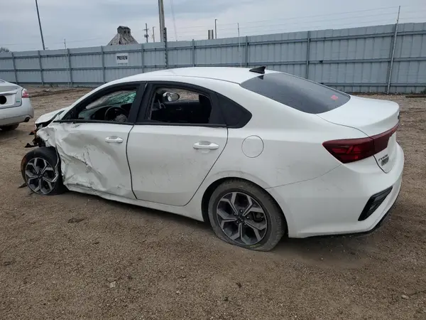 3KPF24AD8ME270054 2021 KIA FORTE - Image 2