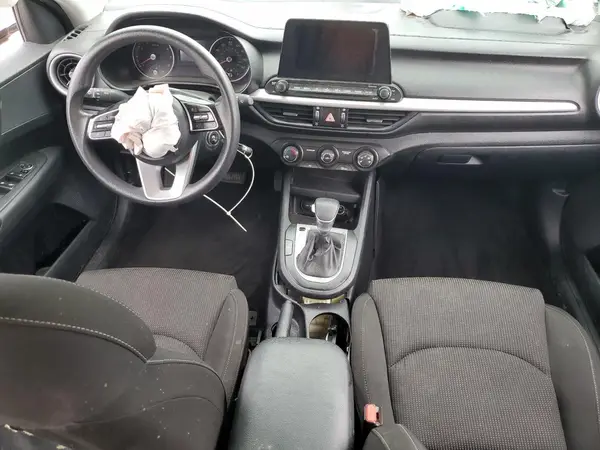 3KPF24AD8ME270054 2021 KIA FORTE - Image 8