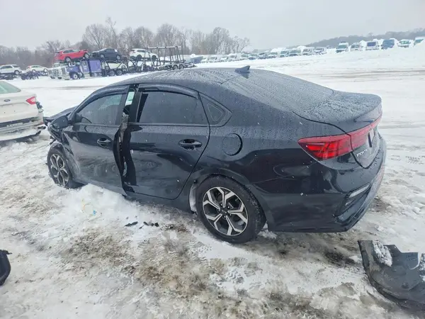 3KPF24AD8ME271124 2021 KIA FORTE - Image 2