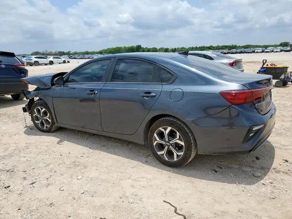 3KPF24AD8ME274931 2021 KIA FORTE - Image 2