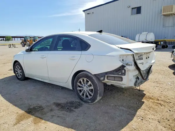 3KPF24AD8ME275951 2021 KIA FORTE - Image 2