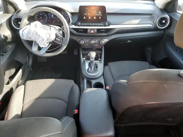3KPF24AD8ME277246 2021 KIA FORTE - Image 8