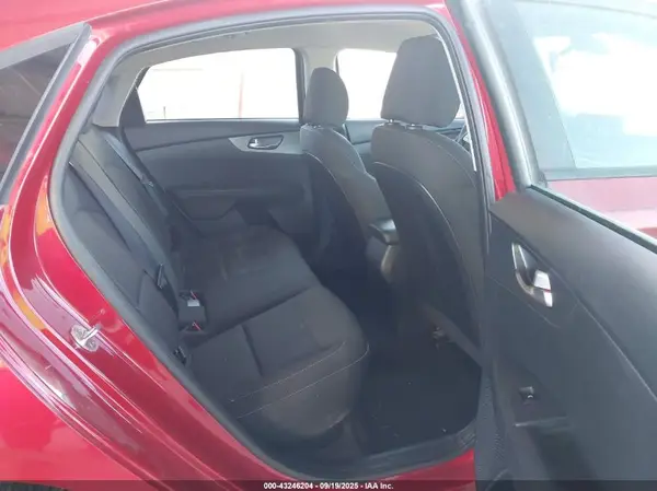 3KPF24AD8ME277425 2021 KIA FORTE - Image 8