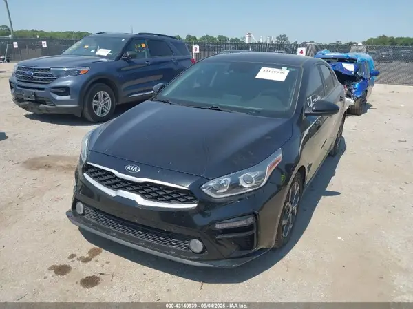 3KPF24AD8ME278302 2021 KIA FORTE - Image 2