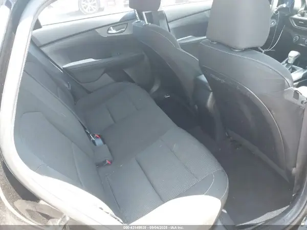 3KPF24AD8ME278302 2021 KIA FORTE - Image 8