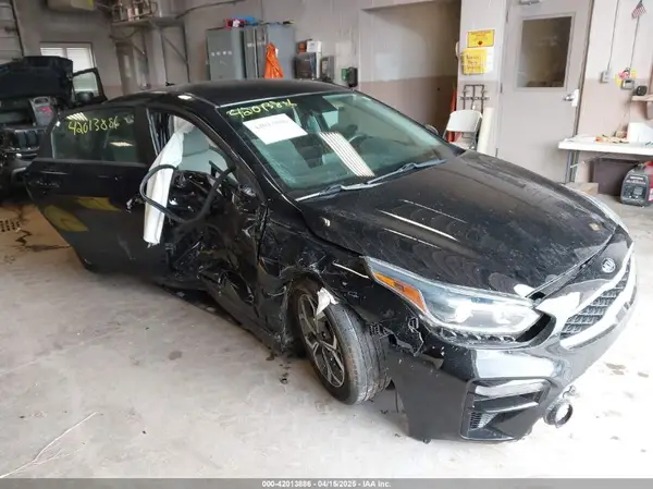 3KPF24AD8ME278851 2021 KIA FORTE - Image 1