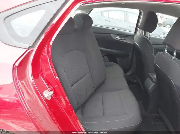 3KPF24AD8ME284259 2021 KIA FORTE - Image 8