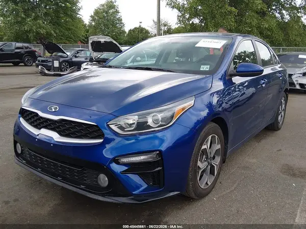 3KPF24AD8ME284276 2021 KIA FORTE - Image 2