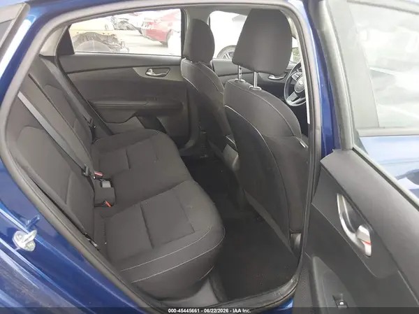 3KPF24AD8ME284276 2021 KIA FORTE - Image 8
