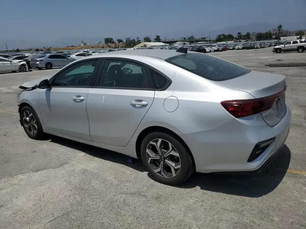 3KPF24AD8ME284455 2021 KIA FORTE - Image 2