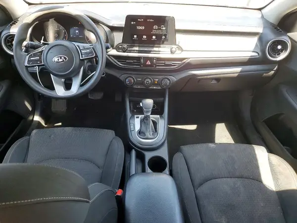 3KPF24AD8ME285038 2021 KIA FORTE - Image 8
