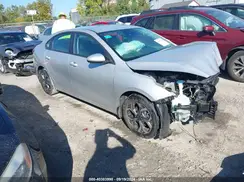 3KPF24AD8ME287811 2021 KIA FORTE