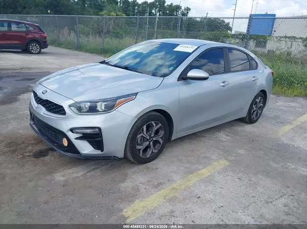3KPF24AD8ME291843 2021 KIA FORTE - Image 2