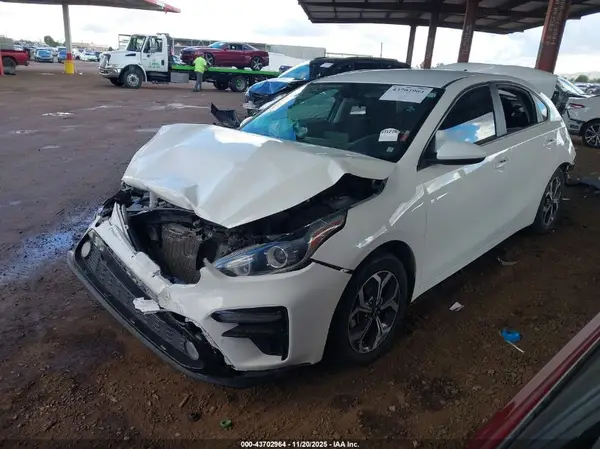 3KPF24AD8ME293270 2021 KIA FORTE - Image 2