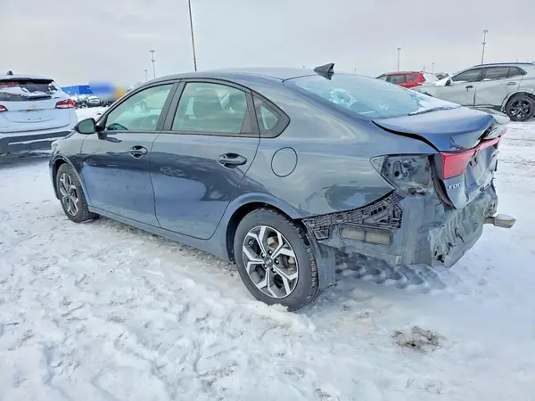 3KPF24AD8ME295472 2021 KIA FORTE - Image 2
