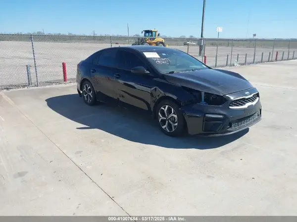 3KPF24AD8ME297528 2021 KIA FORTE - Image 1