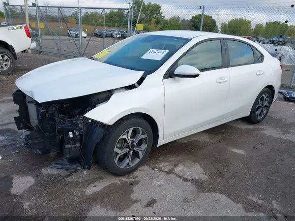 3KPF24AD8ME298680 2021 KIA FORTE - Image 2
