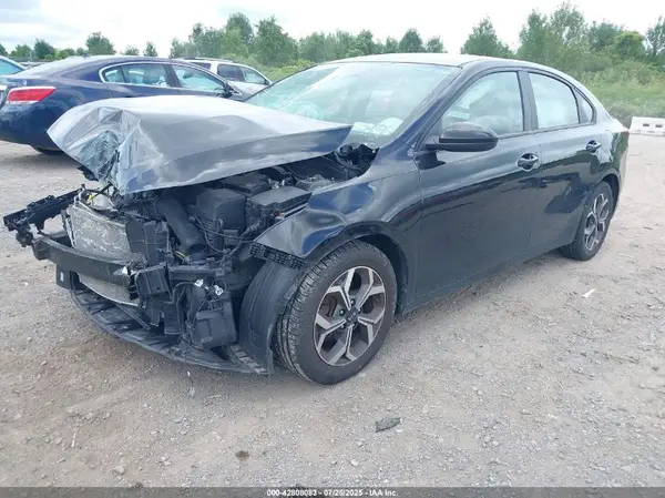 3KPF24AD8ME300086 2021 KIA FORTE - Image 2
