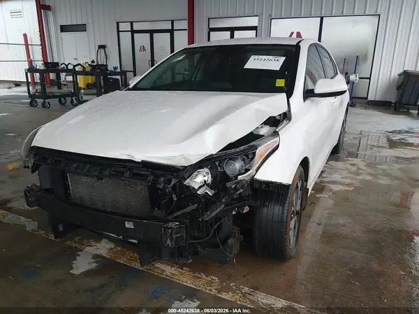 3KPF24AD8ME300508 2021 KIA FORTE - Image 2