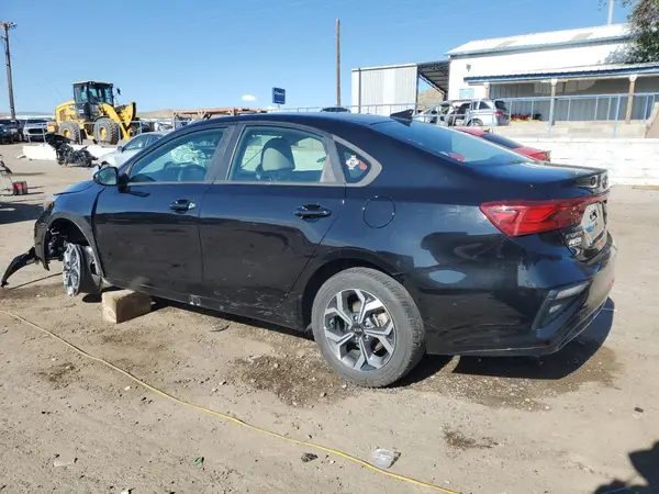 3KPF24AD8ME301285 2021 KIA FORTE - Image 2