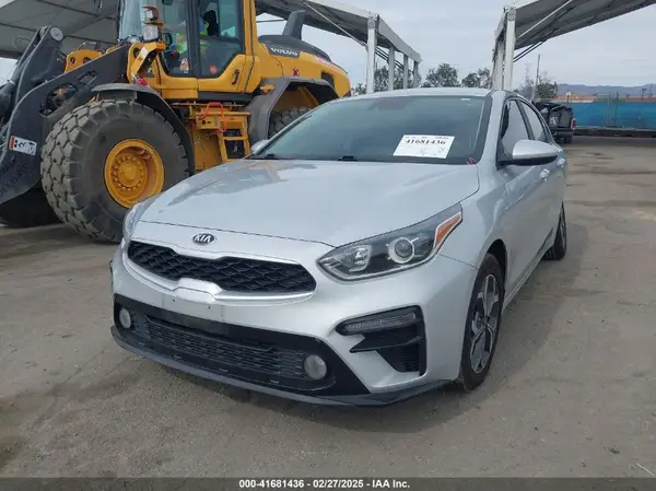 3KPF24AD8ME303151 2021 KIA FORTE - Image 2