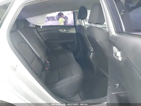 3KPF24AD8ME303151 2021 KIA FORTE - Image 8
