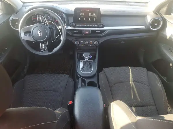 3KPF24AD8ME305708 2021 KIA FORTE - Image 8