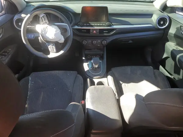3KPF24AD8ME306177 2021 KIA FORTE - Image 8