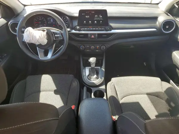 3KPF24AD8ME308608 2021 KIA FORTE - Image 8