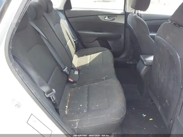 3KPF24AD8ME309516 2021 KIA FORTE - Image 8