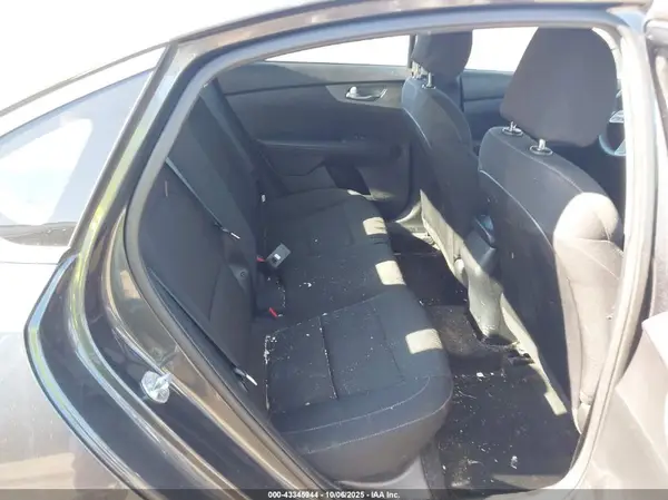 3KPF24AD8ME312433 2021 KIA FORTE - Image 8