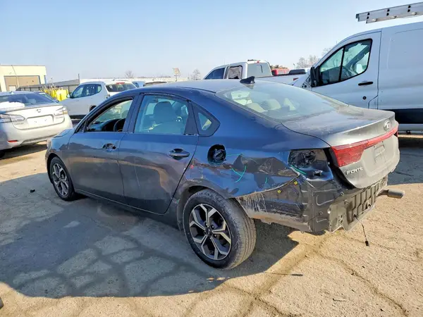 3KPF24AD8ME312612 2021 KIA FORTE - Image 2