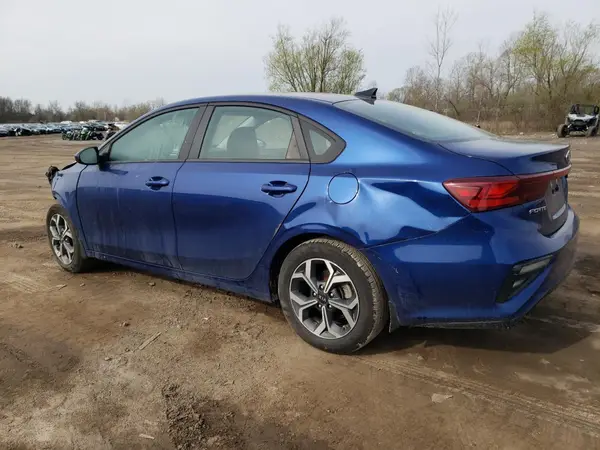 3KPF24AD8ME312917 2021 KIA FORTE - Image 2