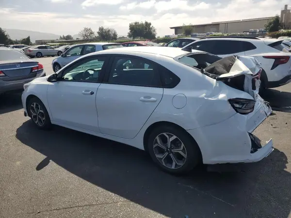 3KPF24AD8ME315395 2021 KIA FORTE - Image 2