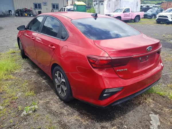 3KPF24AD8ME316577 2021 KIA FORTE - Image 2