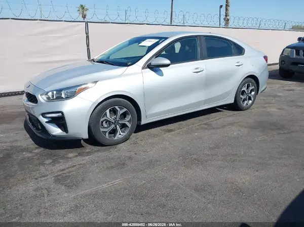 3KPF24AD8ME316708 2021 KIA FORTE - Image 2