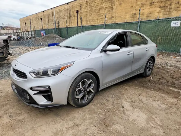3KPF24AD8ME318085 2021 KIA FORTE - Image 1