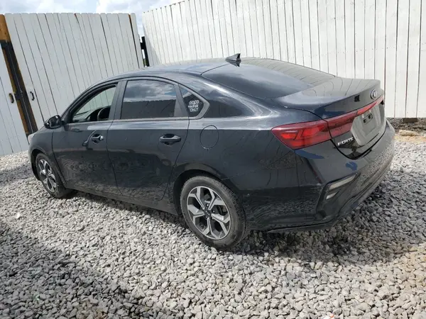 3KPF24AD8ME319155 2021 KIA FORTE - Image 2