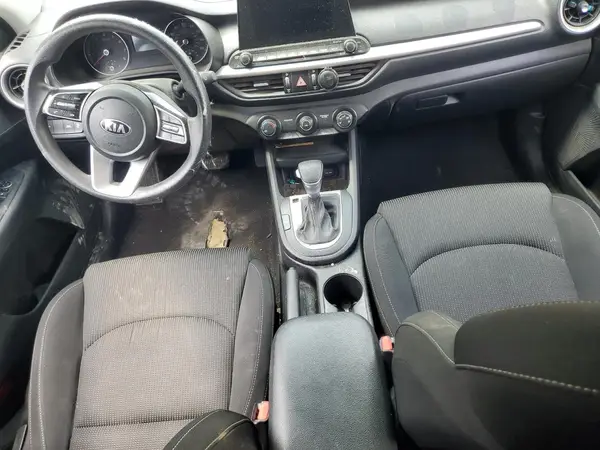 3KPF24AD8ME319155 2021 KIA FORTE - Image 8