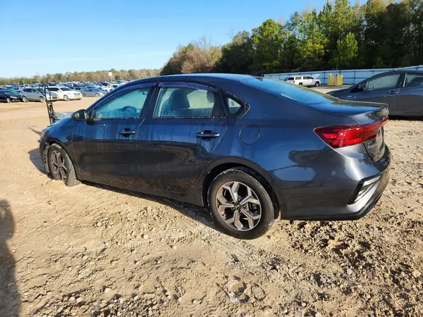3KPF24AD8ME319401 2021 KIA FORTE - Image 2