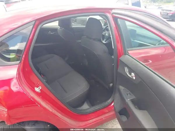 3KPF24AD8ME325411 2021 KIA FORTE - Image 8