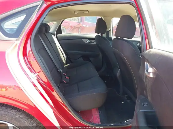 3KPF24AD8ME325778 2021 KIA FORTE - Image 8