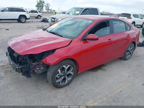 3KPF24AD8ME326042 2021 KIA FORTE - Image 2