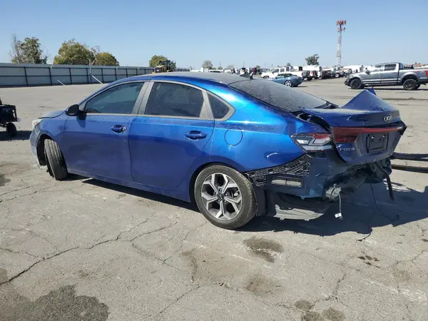 3KPF24AD8ME329989 2021 KIA FORTE - Image 2