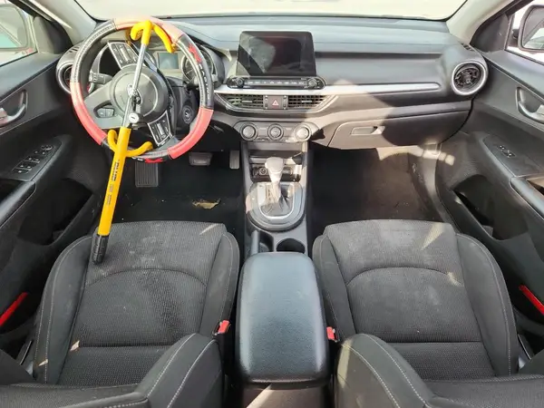 3KPF24AD8ME330799 2021 KIA FORTE - Image 8