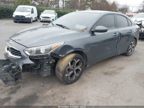3KPF24AD8ME330978 2021 KIA FORTE - Image 2