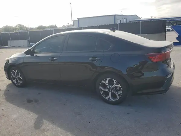 3KPF24AD8ME331211 2021 KIA FORTE - Image 2
