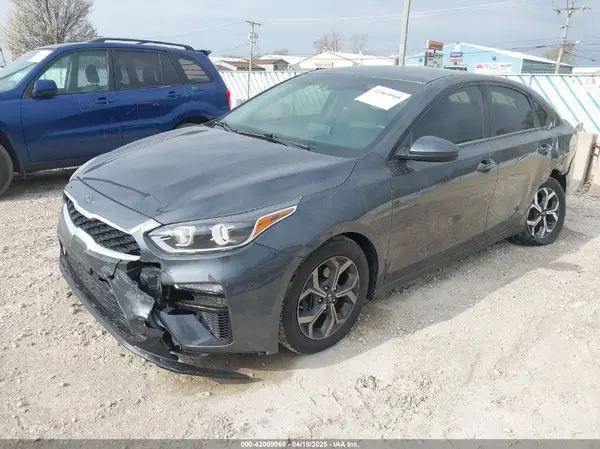 3KPF24AD8ME332004 2021 KIA FORTE - Image 2