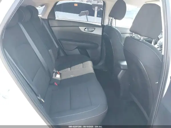 3KPF24AD8ME332455 2021 KIA FORTE - Image 8